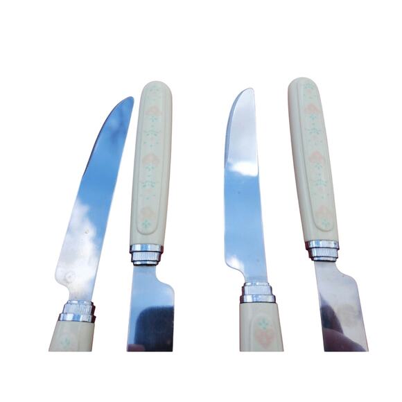 4 Corelle by Coring Forever Yours Stainless Butter Knives Flatware MCM 9" Vtg - Picture 5 of 8